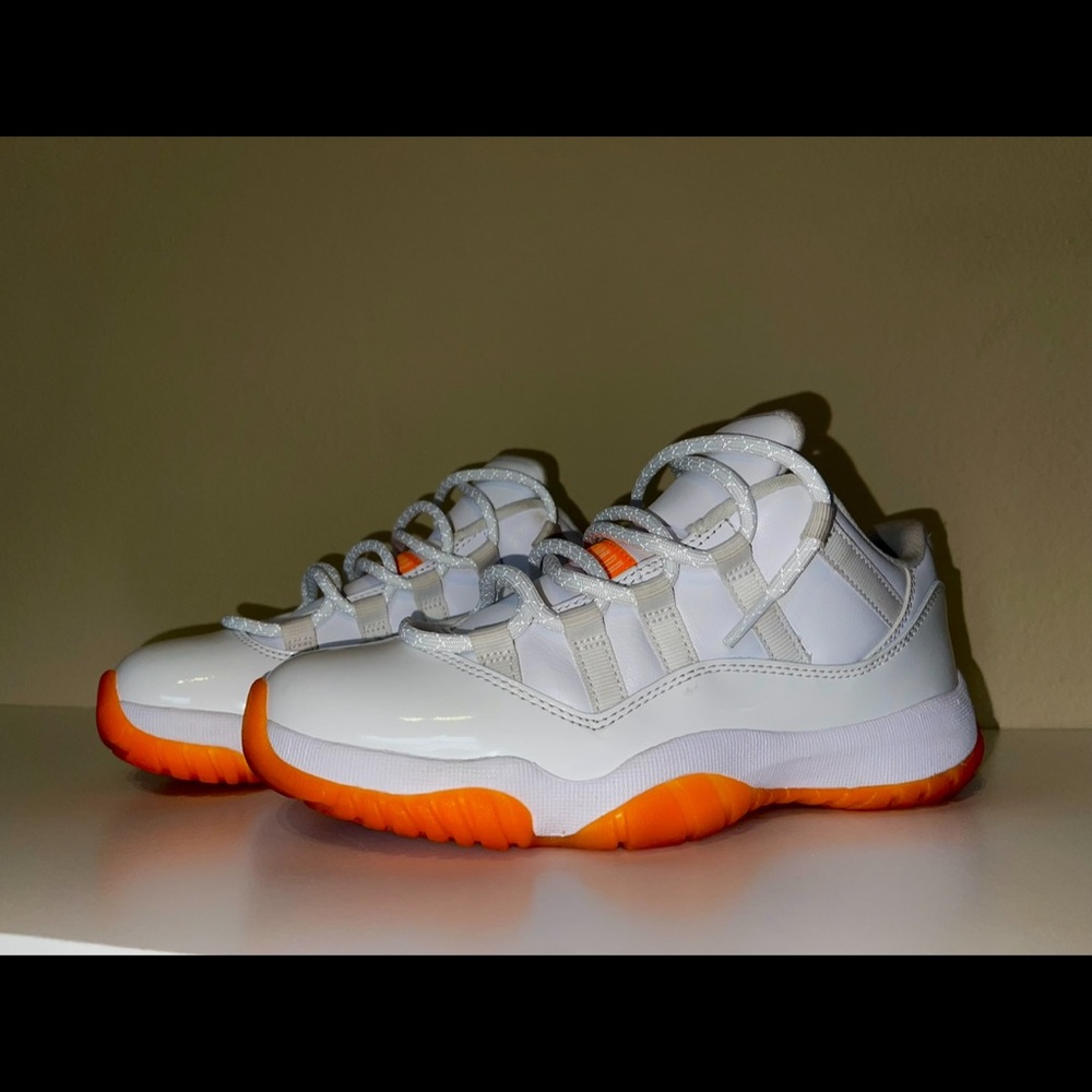 Jordan 11 Retro Low Citrus Orange